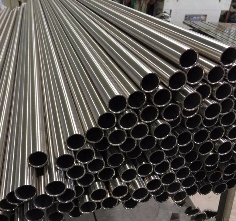 Stainless steel pipe